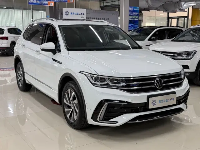 Volkswagen Tiguan L PHEV — Фото автомобиля 3