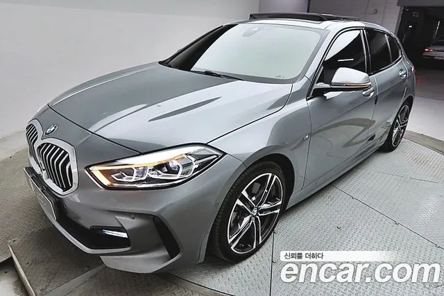 BMW 1 Series F40 — Фото автомобиля 3