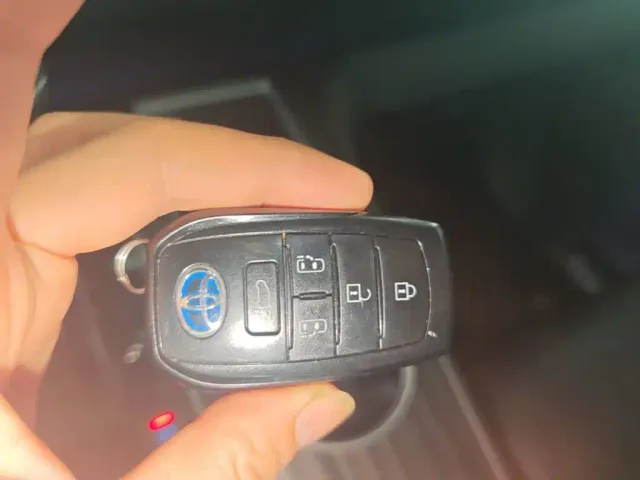 Toyota Sienna — Фото автомобиля 8