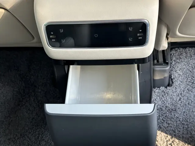 Li Auto MEGA — Фото автомобиля 23