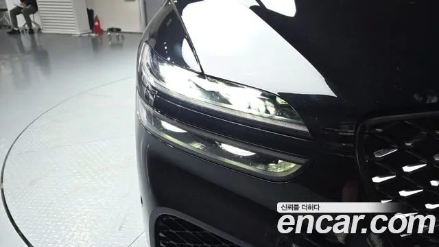 Genesis GV70 — Фото автомобиля 21