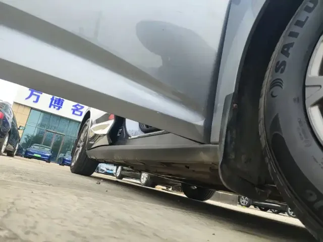 BYD Qin L — Фото автомобиля 20