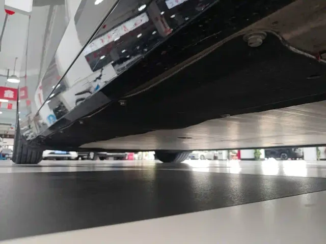 Li Auto MEGA — Фото автомобиля 20