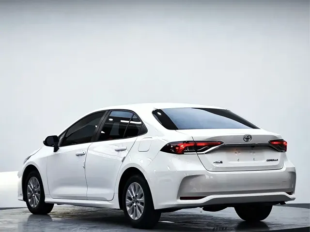 Toyota Corolla — Фото автомобиля 6