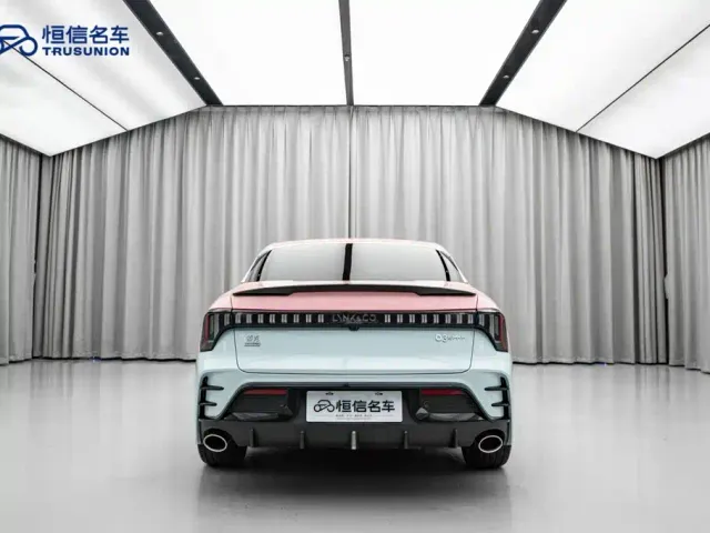 Lynk & Co 03 — Фото автомобиля 6