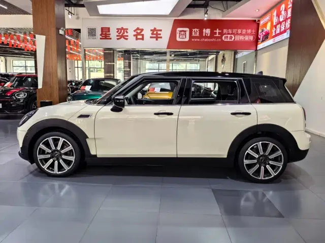 MINI Clubman — Фото автомобиля 3