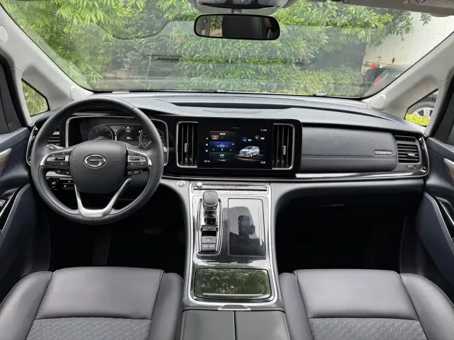 GAC Trumpchi M8 — Фото автомобиля 11