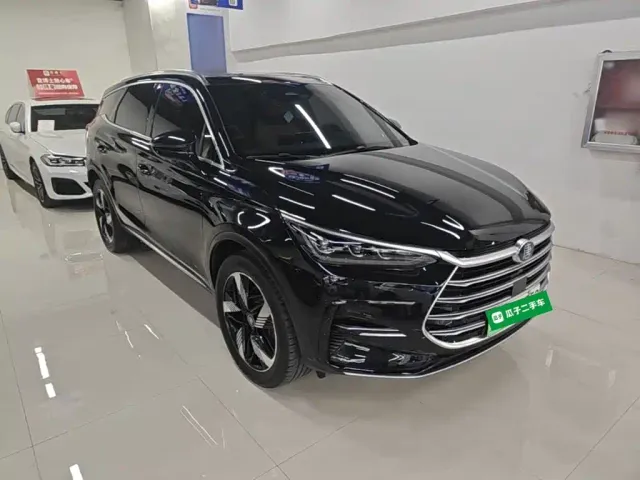 BYD Tang — Фото автомобиля 3