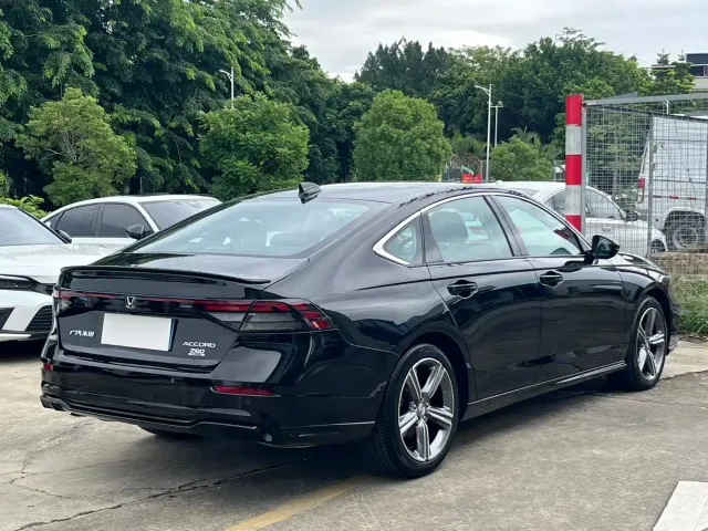 Honda Accord — Фото автомобиля 7