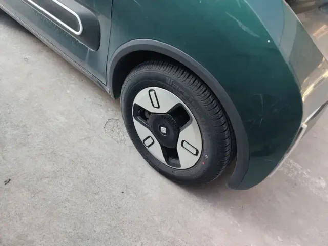 Baojun KiWi EV — Фото автомобиля 25