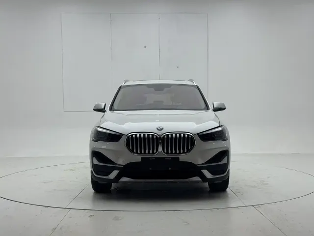 BMW X1 — Фото автомобиля 2