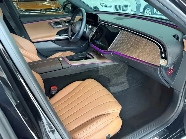 Mercedes-Benz E-Class — Фото автомобиля 9