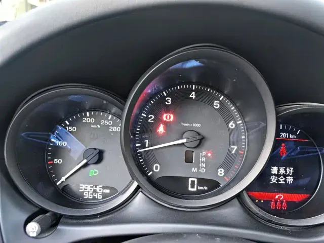 Porsche Macan — Фото автомобиля 13
