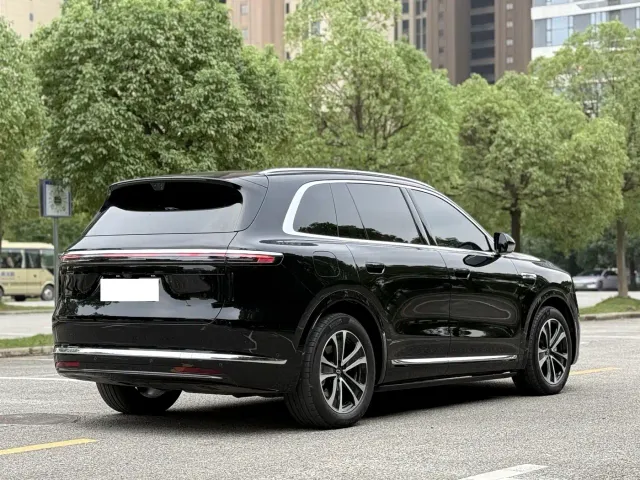 Aito M7 — Фото автомобиля 4