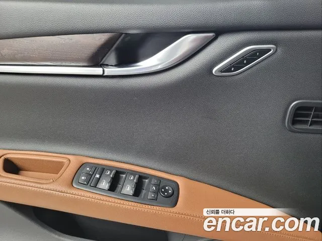 Maserati Ghibli Ghibli — Фото автомобиля 12