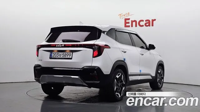 Kia Seltos — Фото автомобиля 2