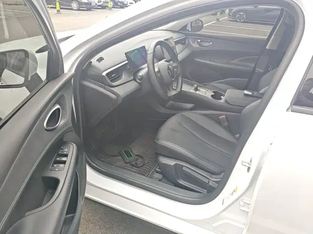 BYD Seal 05 DM-i — Фото автомобиля 15