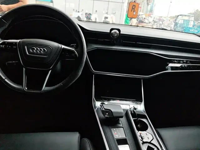 Audi A6L — Фото автомобиля 12