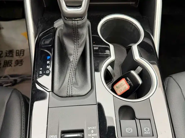 Toyota Highlander — Фото автомобиля 19