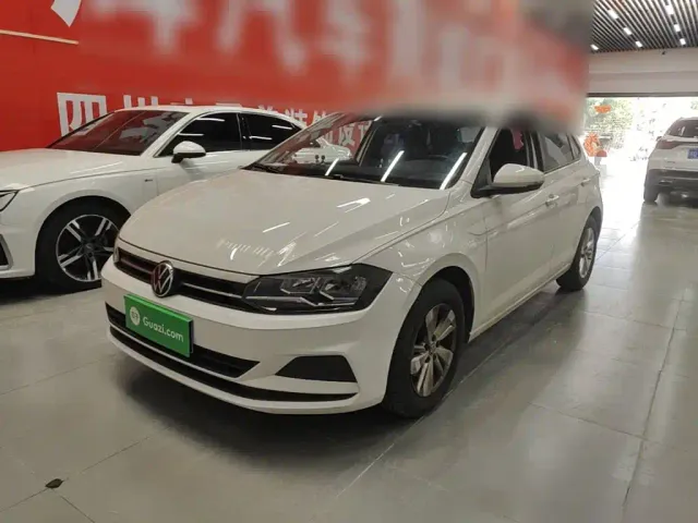 Фотография автомобиля — Volkswagen Polo
