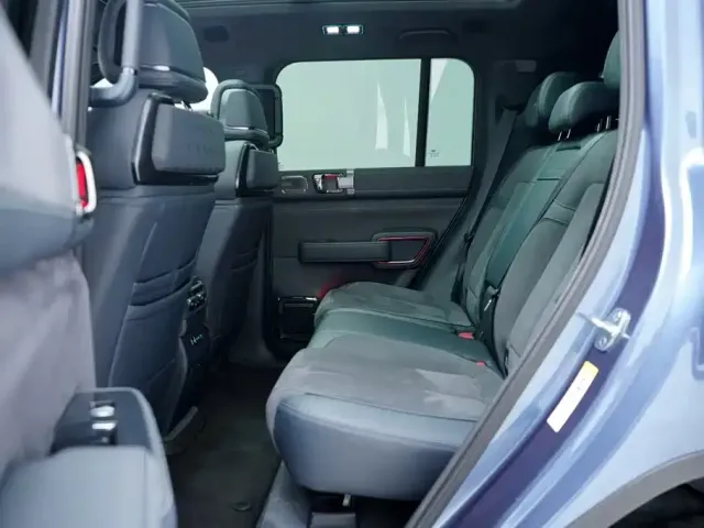 BYD FangChengBao Leopard 5 — Фото автомобиля 5