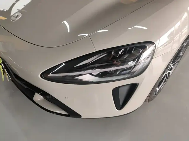 Xiaomi SU7 — Фото автомобиля 23
