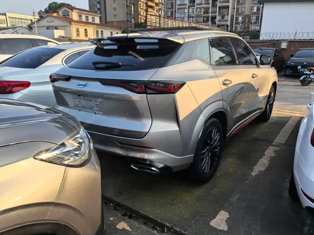 Changan Z6 — Фото автомобиля 13