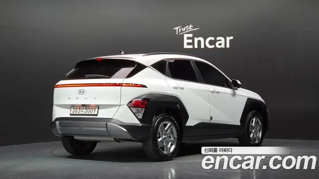 Hyundai Kona — Фото автомобиля 2