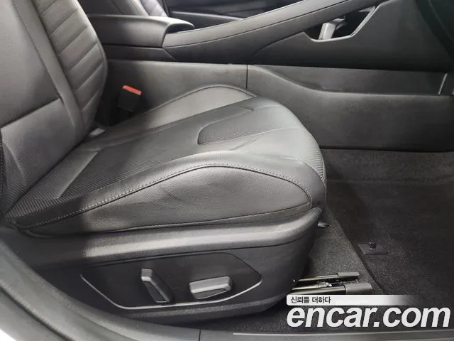 Hyundai AVANTE Новый Avante (CN7) — Фото автомобиля 18