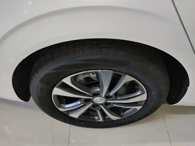 Changan Eado — Фото автомобиля 19