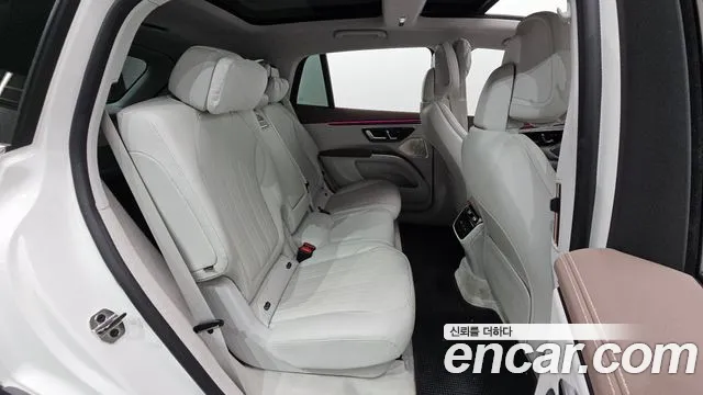 Mercedes-Benz EQS — Фото автомобиля 11