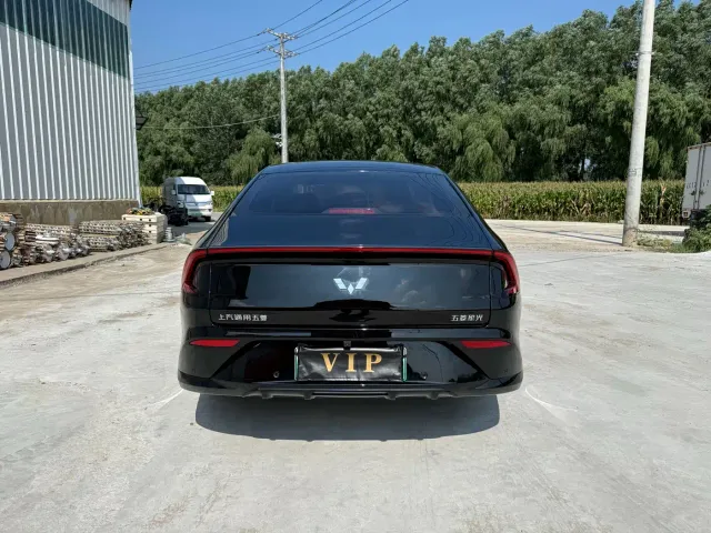 Wuling Starlight — Фото автомобиля 4