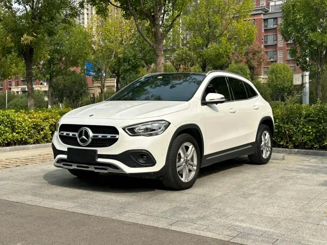 Фотография автомобиля — Mercedes-Benz GLA-Class