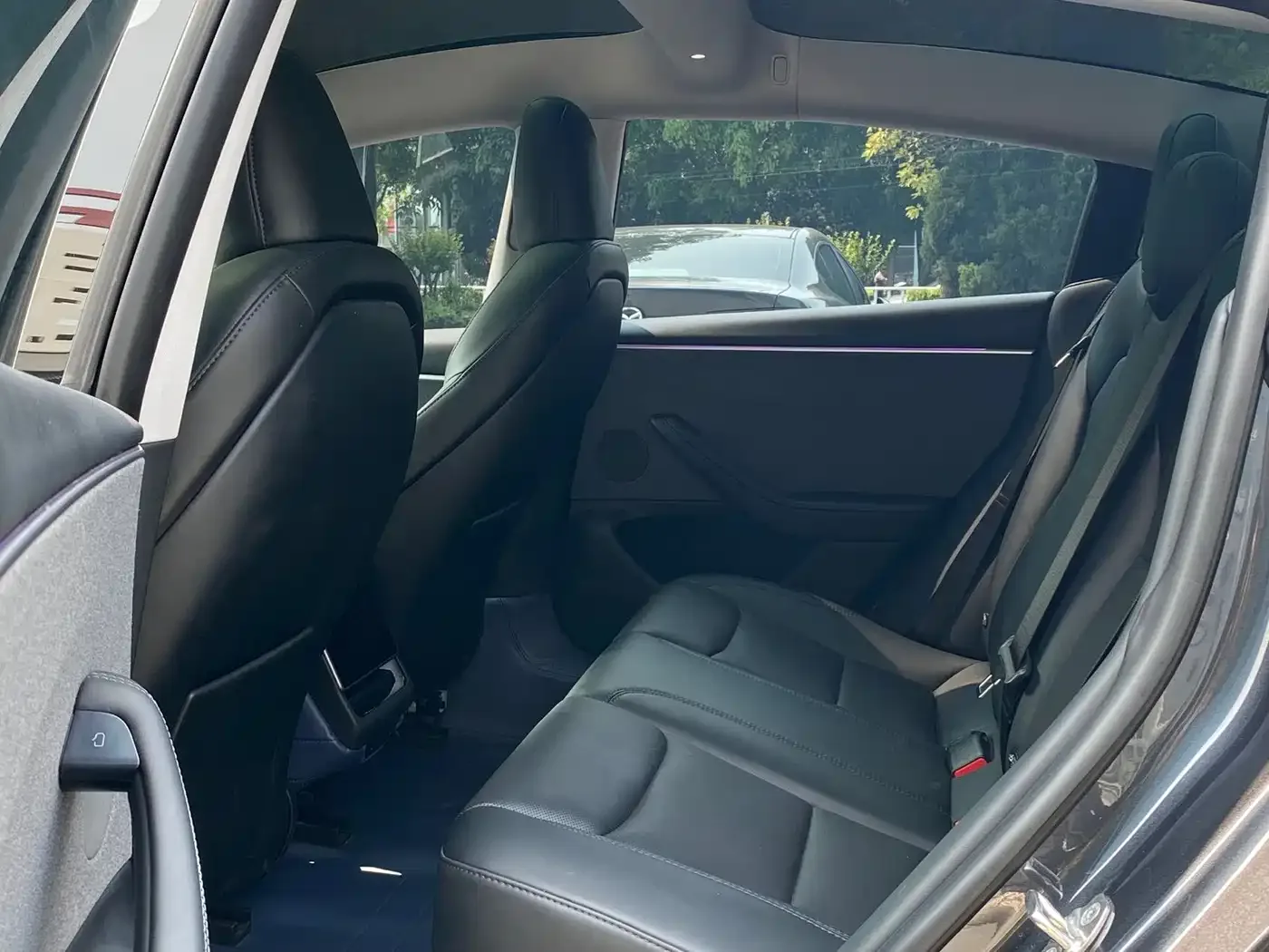 Tesla Model 3 2023 Rear-Wheel Drive — Фото автомобиля 8
