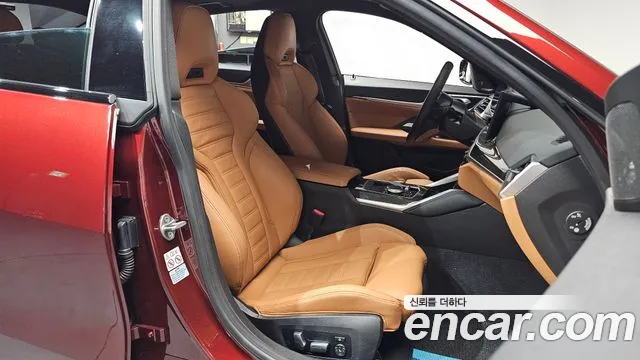 BMW i4 — Фото автомобиля 9