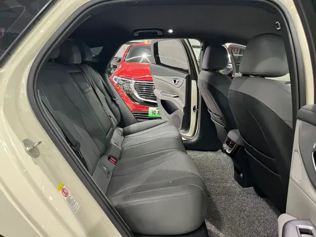 BYD Seal 07 DM-i — Фото автомобиля 11