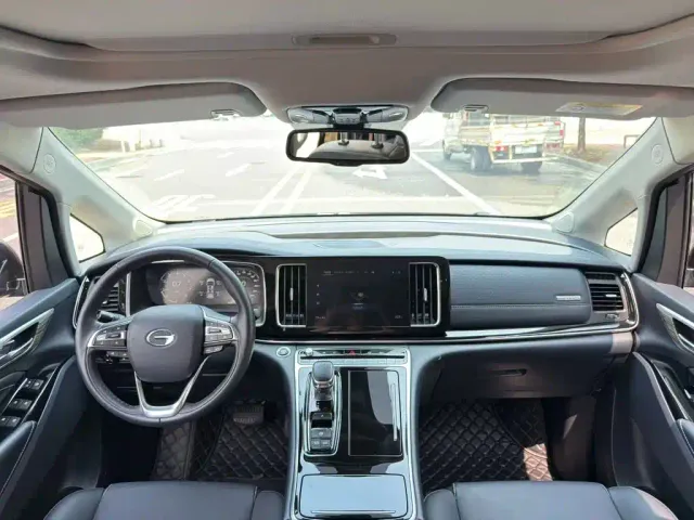 GAC Trumpchi M8 — Фото автомобиля 9