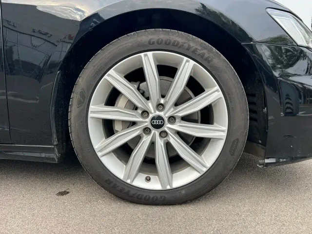 Audi A6L — Фото автомобиля 15