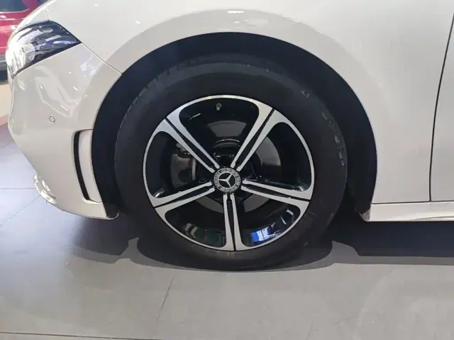 Mercedes-Benz A-Class — Фото автомобиля 22