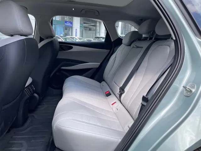 BYD Seal 06 DM-i Touring — Фото автомобиля 10