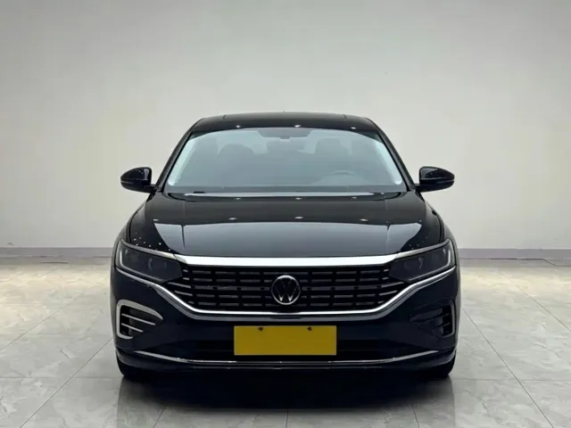 Фотография автомобиля — Volkswagen Passat