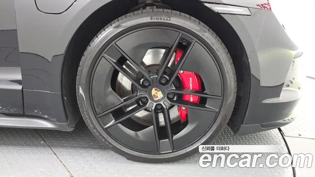 Porsche Taycan Taycan Khan — Фото автомобиля 5