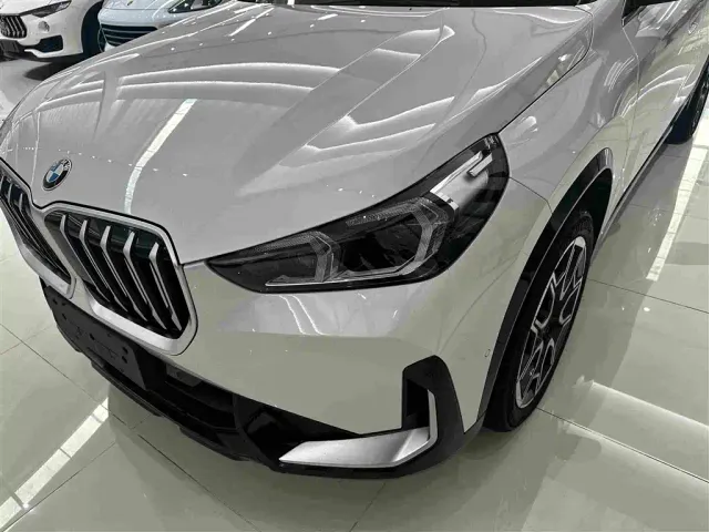 BMW X1 — Фото автомобиля 4