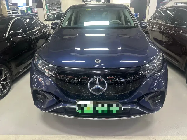 Mercedes-Benz EQE SUV — Фото автомобиля 2