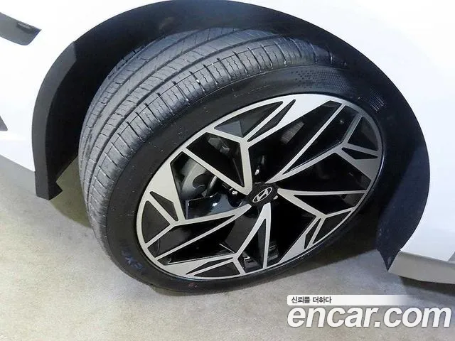 Hyundai Ioniq 6 — Фото автомобиля 5