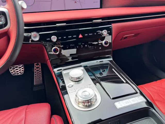 Genesis G80 — Фото автомобиля 16