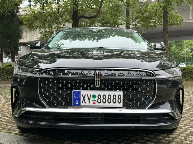 Lincoln Z — Фото автомобиля 2