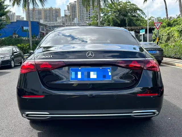 Mercedes-Benz E-Class — Фото автомобиля 8