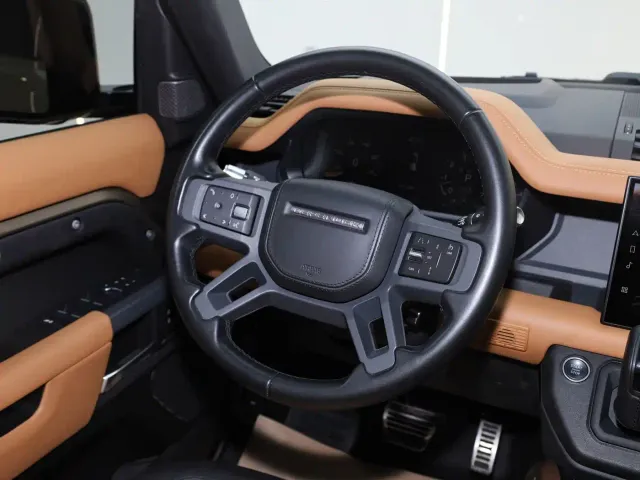Land Rover Defender — Фото автомобиля 9