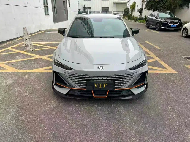 Changan UNI-V — Фото автомобиля 2